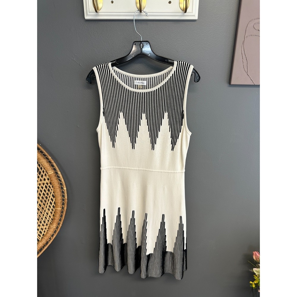 Calvin Klein Womens Size L Petite Sleeveless Sweater Dress White Chic Knit Flare